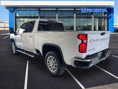 Used 2024 Chevrolet Silverado 2500 LTZ w/ LTZ Plus Package AWD/4WD image 3