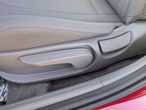 Certified 2025 Hyundai Elantra SE w/ Cargo Package image 15