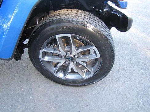 Used 2024 Jeep Wrangler Unlimited image 22