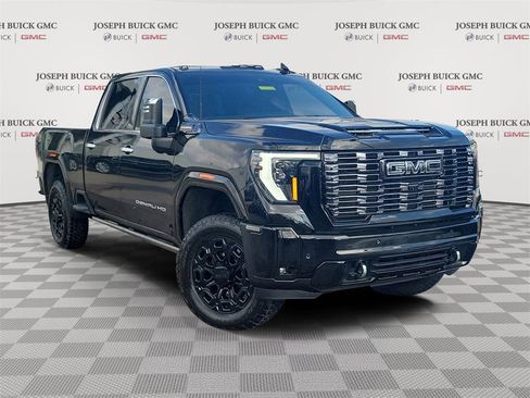 Used 2025 GMC Sierra 2500 Denali Ultimate w/ Max Trailering Package image 1
