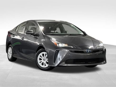 Certified 2022 Toyota Prius LE FWD image 7
