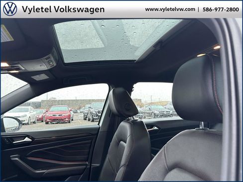 Certified 2023 Volkswagen Jetta GLI Autobahn w/ GLI Black Package image 19