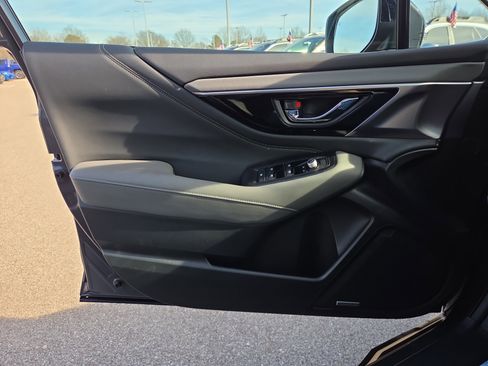 Certified 2025 Subaru Outback Onyx Edition image 17