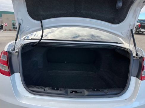 Used 2019 Ford Taurus SEL w/ Equipment Group 201A FWD image 32