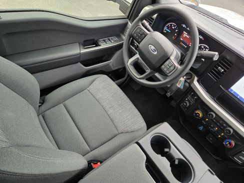 New 2026 Ford F250 XLT w/ FX4 Off-Road Package image 17