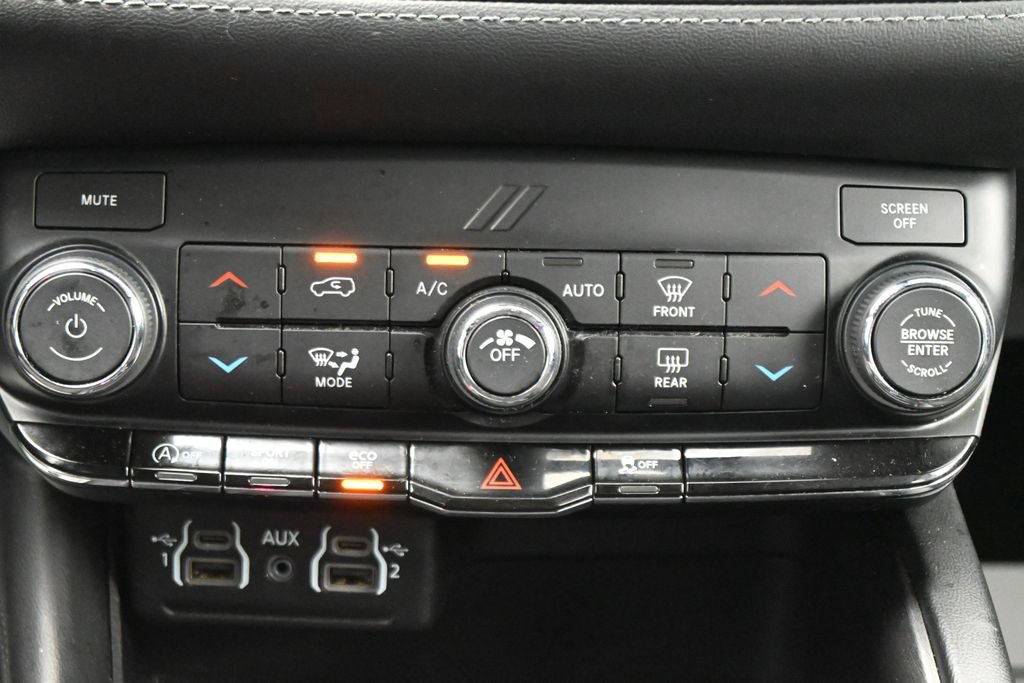Used 2022 Dodge Durango SXT w/ Blacktop Package AWD/4WD image 19