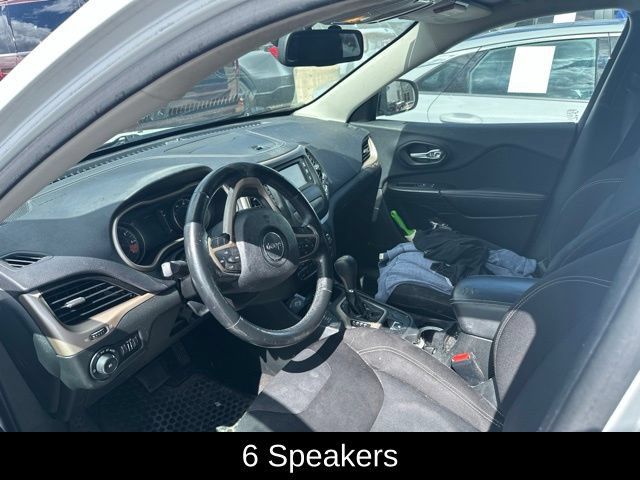 Used 2015 Jeep Cherokee Latitude w/ Cold Weather Group AWD/4WD image 10