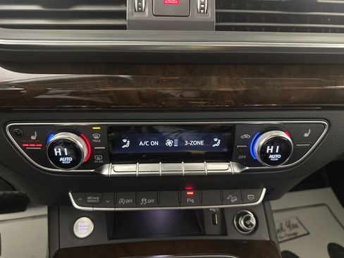 Used 2019 Audi Q5 Premium Plus image 18