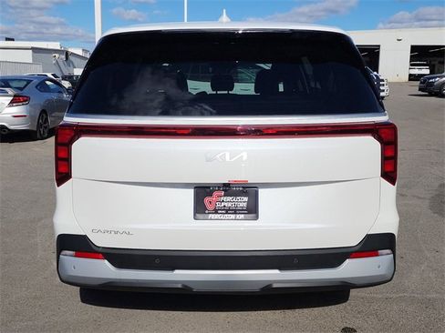 New 2026 Kia Carnival image 4