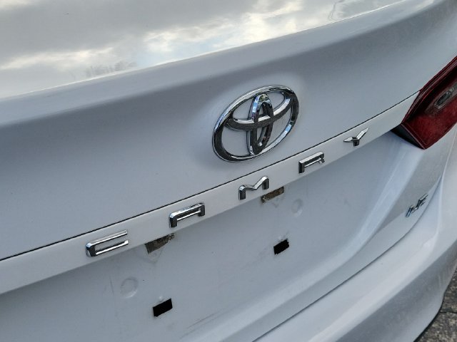 Used 2022 Toyota Camry LE FWD image 5