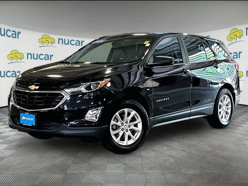 Used 2020 Chevrolet Equinox LS AWD/4WD image 3