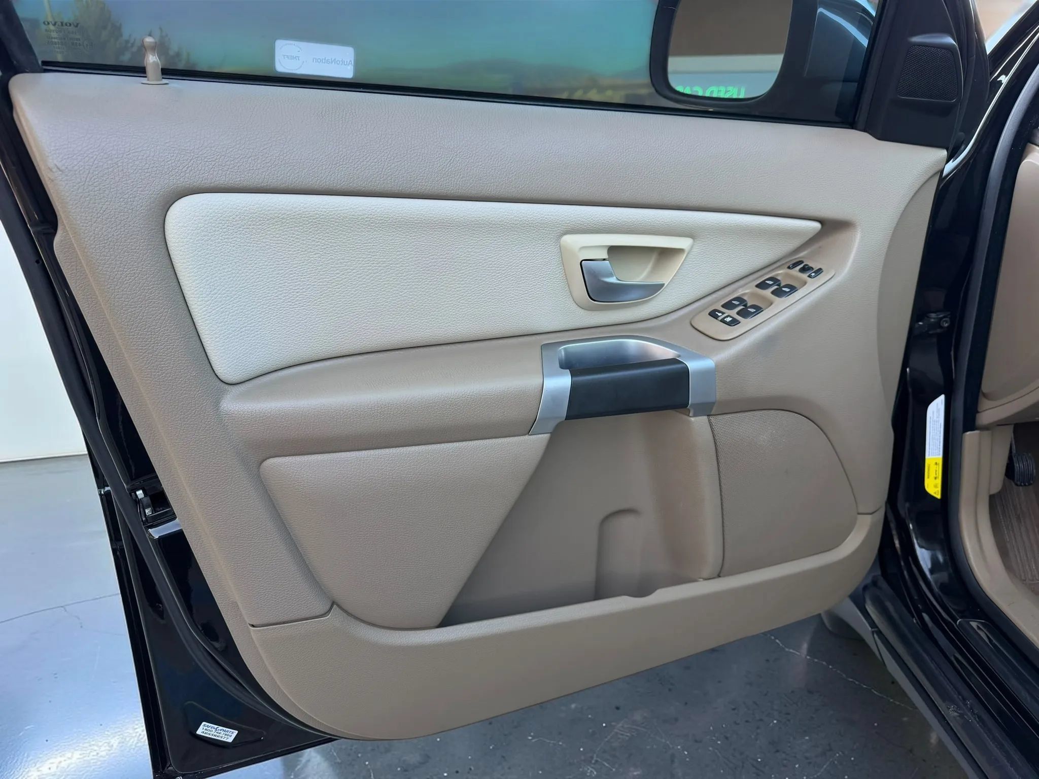 Used 2008 Volvo XC90 V8 AWD/4WD image 9