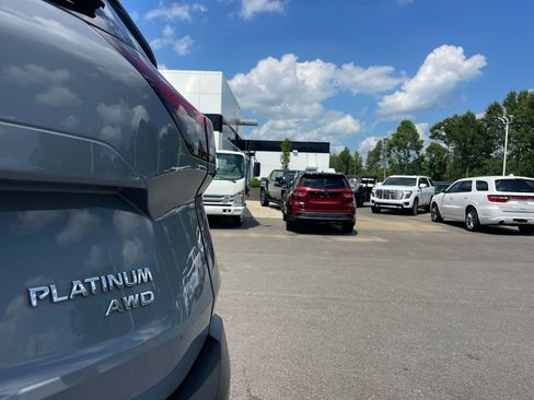 Used 2021 Nissan Rogue Platinum image 35