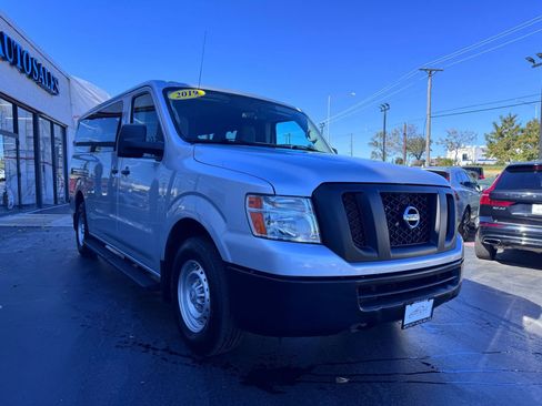 Used 2019 Nissan NV 3500 S image 7