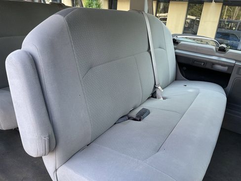 Used 2009 Ford E-350 and Econoline 350 XLT image 25