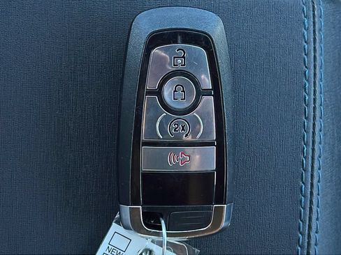 Used 2024 Ford Bronco Wildtrak AWD/4WD image 28