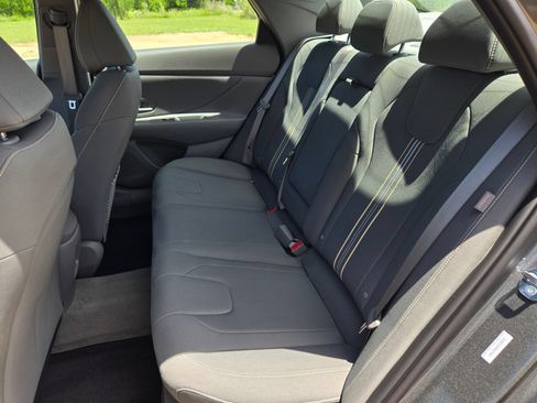 New 2026 Hyundai Elantra SEL Sport Premium FWD image 17