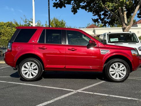 Used 2013 Land Rover LR2 AWD/4WD image 3