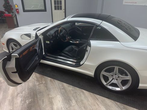 Used 2009 Mercedes-Benz SL 550 image 13