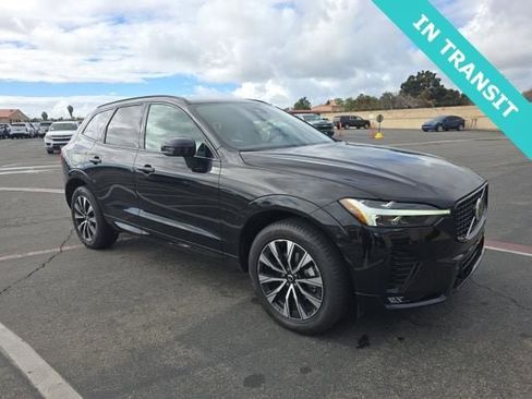 Used 2025 Volvo XC60 B5 Core image 1