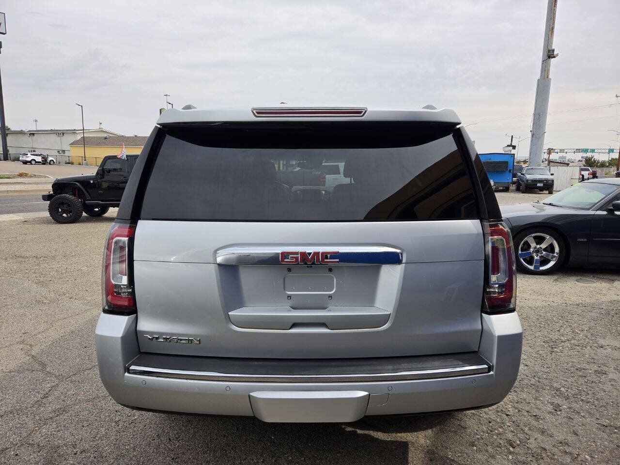 Used 2015 GMC Yukon AWD/4WD image 5