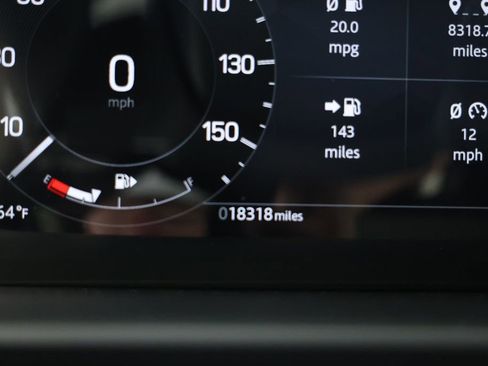 Used 2024 Land Rover Discovery S image 14