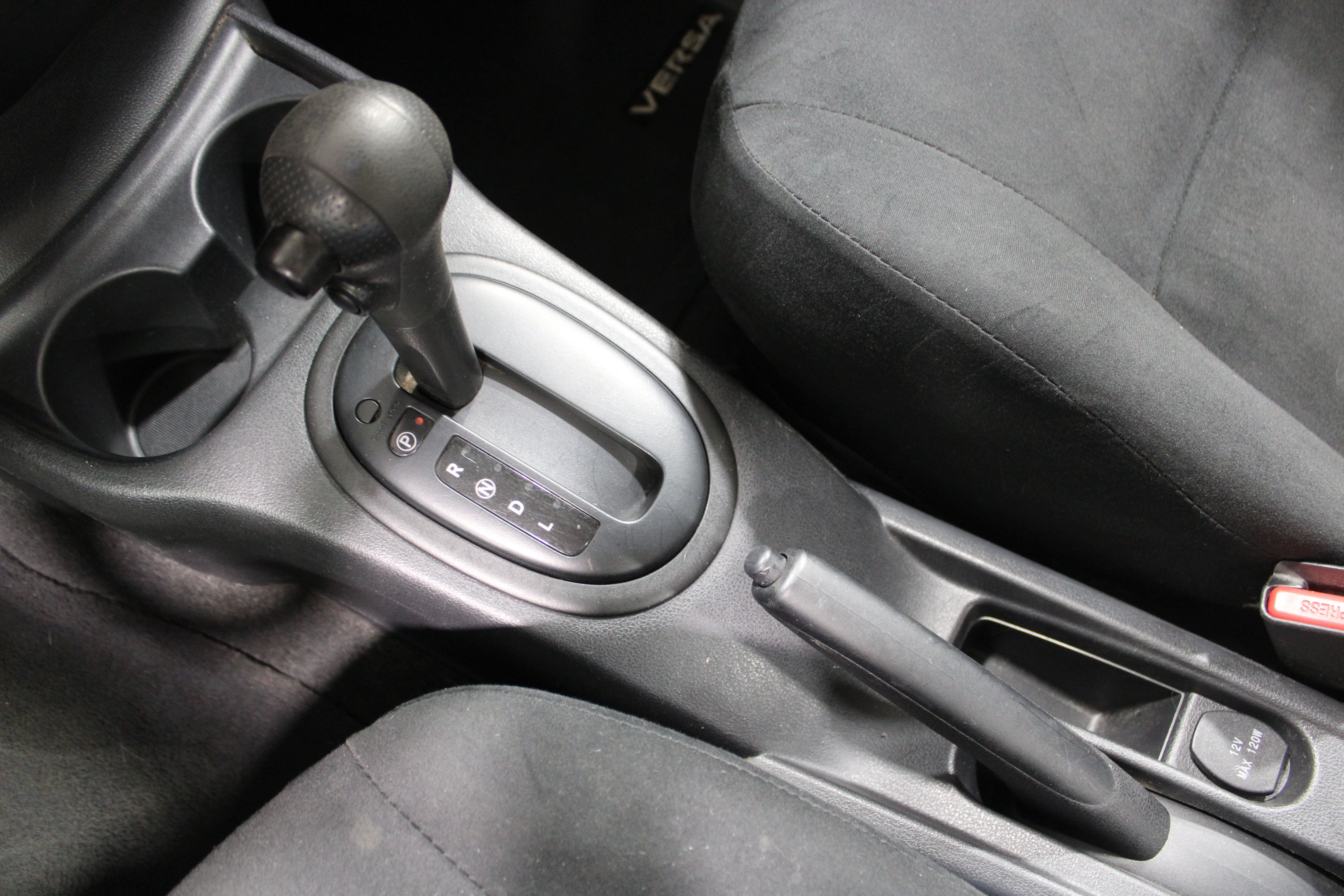 Used 2014 Nissan Versa S Plus FWD image 19