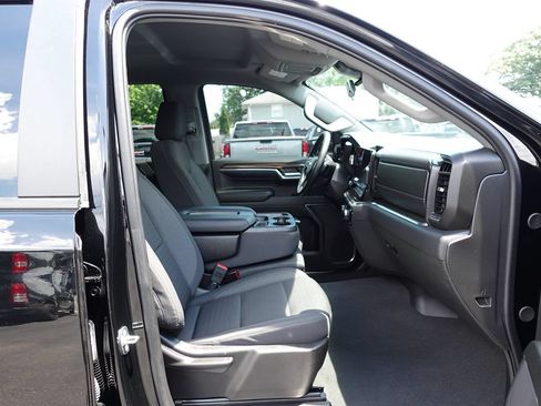 Used 2024 Chevrolet Silverado 1500 LT AWD/4WD image 34