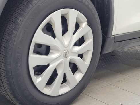 Used 2020 Nissan Rogue S AWD/4WD image 31