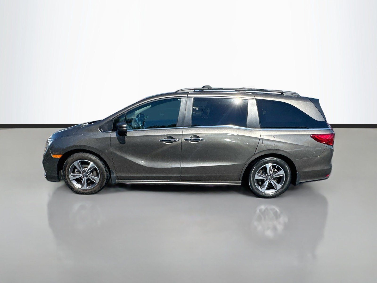 Used 2018 Honda Odyssey Touring image 4