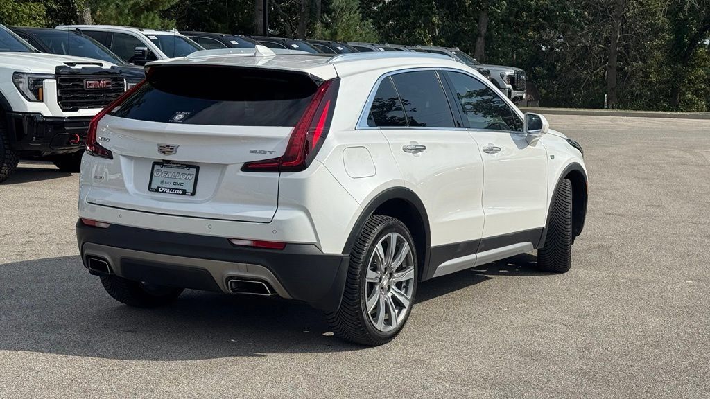 Used 2019 Cadillac XT4 Premium Luxury w/ Driver Assist Package AWD/4WD image 2