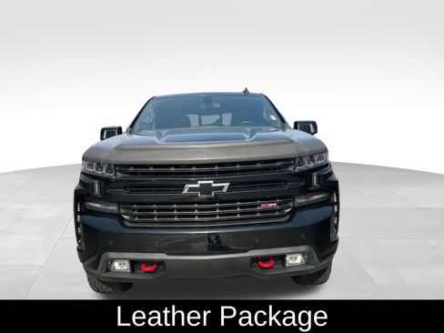 Used 2021 Chevrolet Silverado 1500 LT Trail Boss w/ Convenience Package II image 2