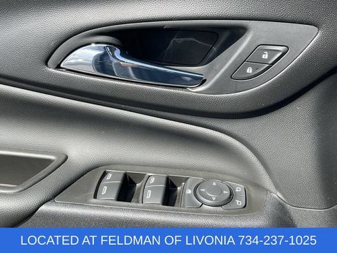 Used 2021 Chevrolet Equinox LT FWD image 22