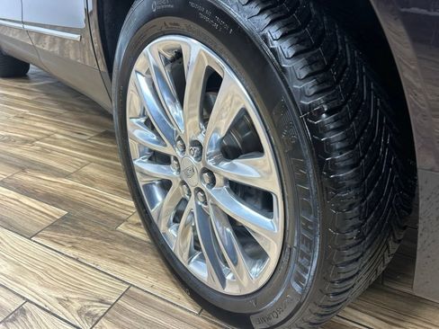 Used 2018 Cadillac XT5 Platinum AWD/4WD image 22