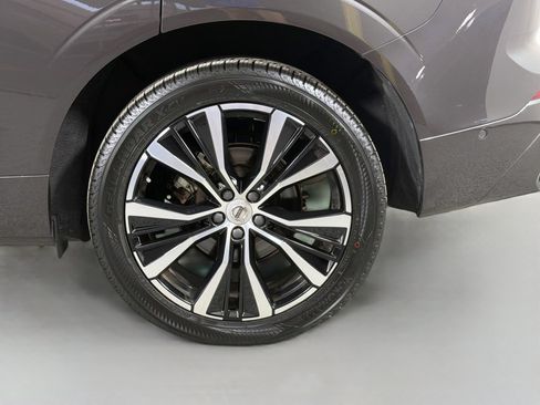 Certified 2023 Volvo XC60 B5 Plus w/ Protection Package Premier AWD/4WD image 30