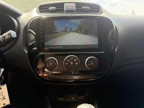 Used 2017 Kia Soul FWD image 22
