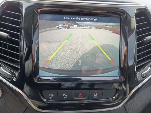 Used 2021 Jeep Cherokee Limited w/ Trailer Tow Group image 15