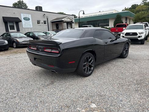 Used 2019 Dodge Challenger SXT w/ Blacktop Package RWD image 9