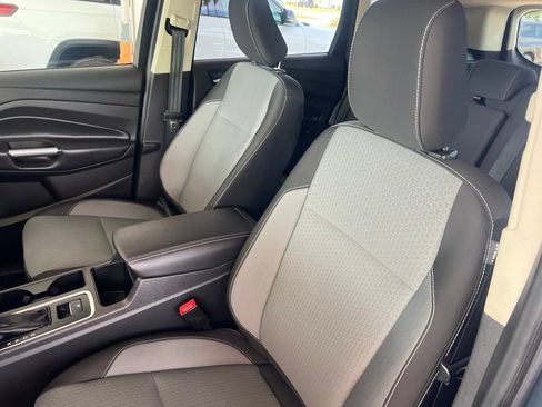 Used 2019 Ford Escape SE AWD/4WD image 5
