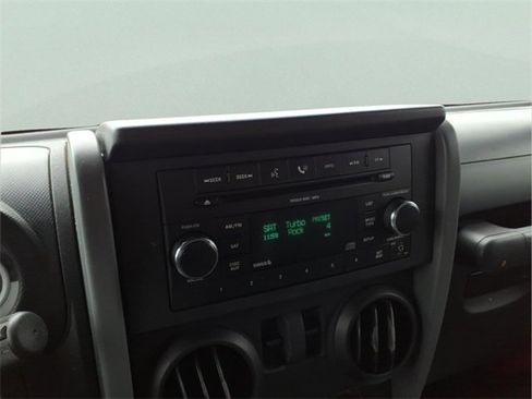 Used 2009 Jeep Wrangler Rubicon w/ PWR Convenience Group image 16