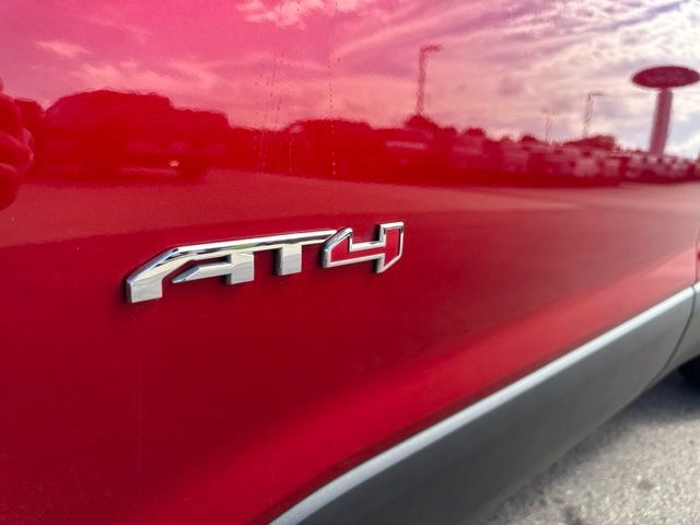 Used 2022 GMC Acadia AT4 w/ Preferred Package AWD/4WD image 10