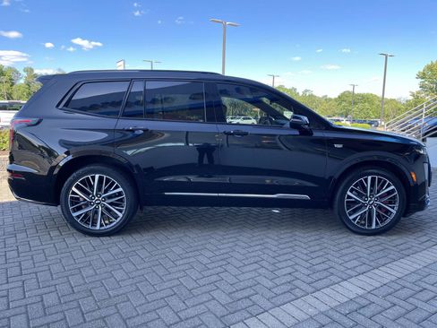Used 2024 Cadillac XT6 Sport AWD/4WD image 6