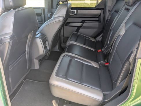 Used 2025 Ford Bronco Outer Banks AWD/4WD image 31