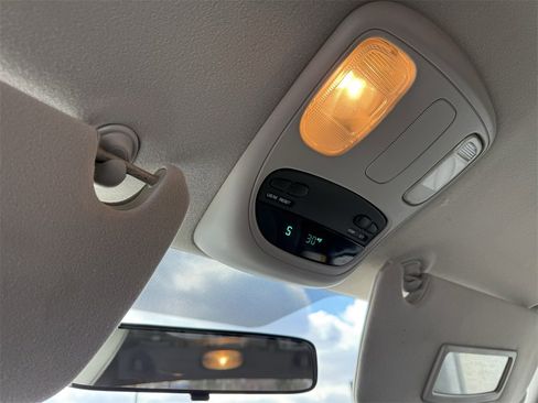 Used 2004 Dodge Ram 1500 Truck SLT w/ Sport Appearance Group image 28