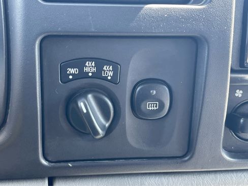 Used 2005 Ford Excursion XLT image 14