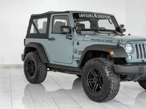 Used 2015 Jeep Wrangler Rubicon w/ Power Convenience Group image 54