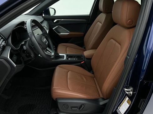 Used 2024 Audi Q3 2.0T Premium image 11