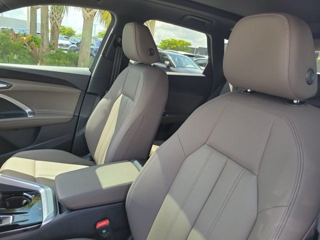 Certified 2025 Audi Q5 Premium w/ Convenience Package AWD/4WD image 16
