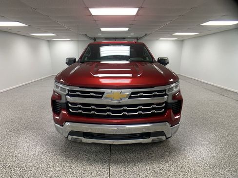 Used 2023 Chevrolet Silverado 1500 LTZ AWD/4WD image 3