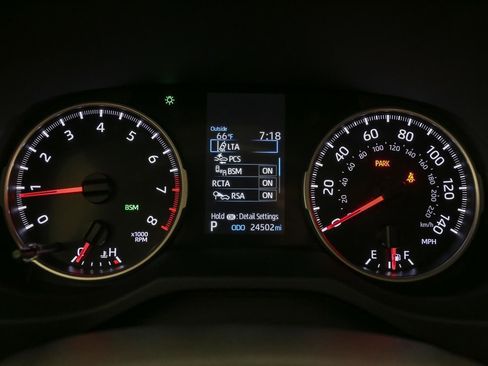 Used 2022 Toyota RAV4 XLE w/ XLE Grade Weather Package AWD/4WD image 36
